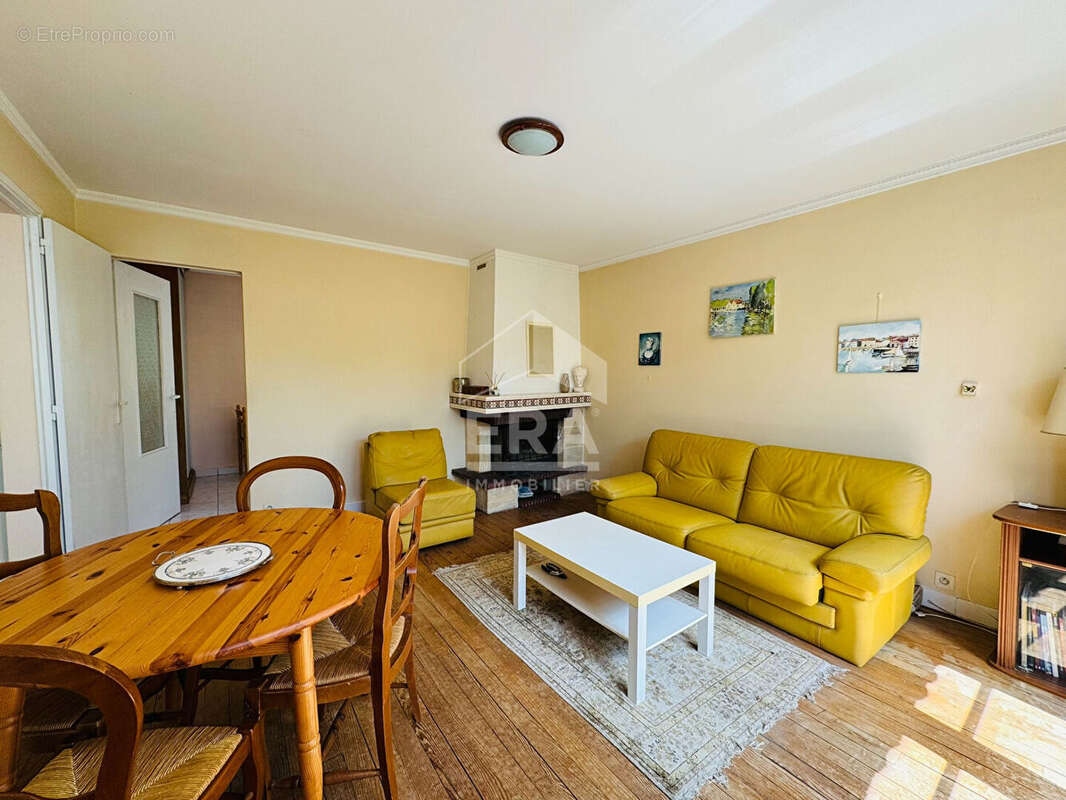 Maison à VAUX-SUR-MER