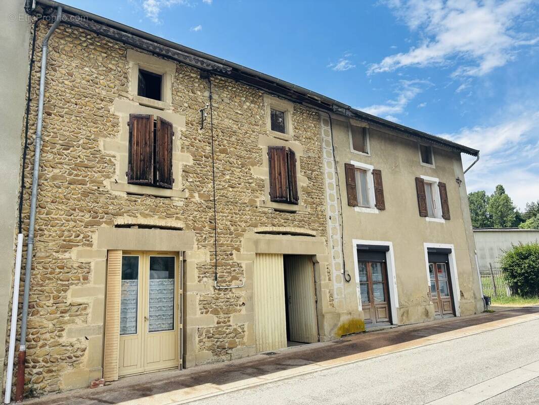 Maison à SAINT-CHRISTOPHE-ET-LE-LARIS