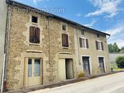 Maison à SAINT-CHRISTOPHE-ET-LE-LARIS