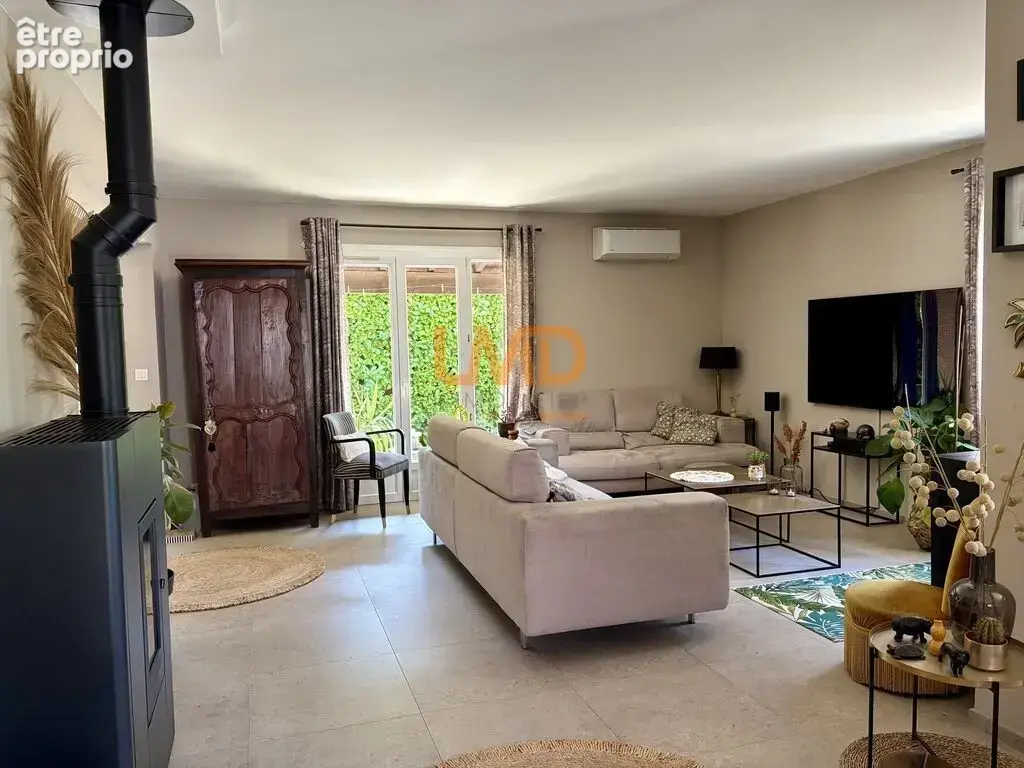 Maison 4 chambres 132 m2 lumineuse à Milhaud, 5 mn de Nimes - photo 8
