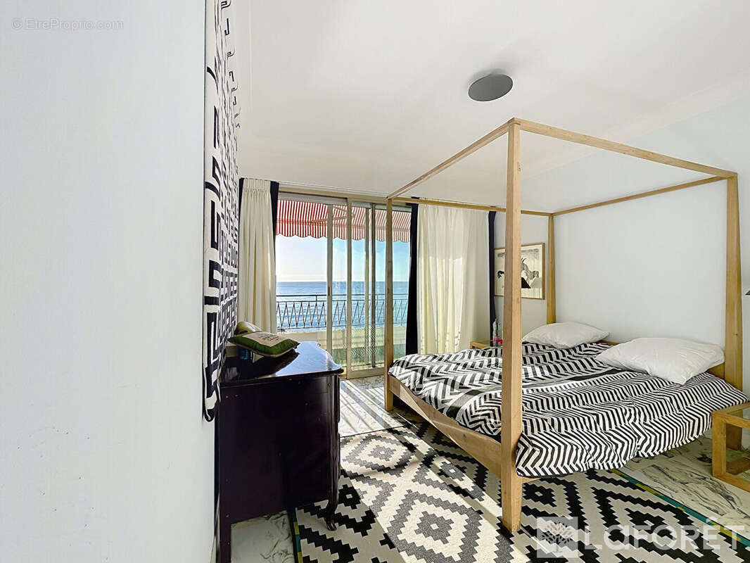 Appartement à ROQUEBRUNE-CAP-MARTIN