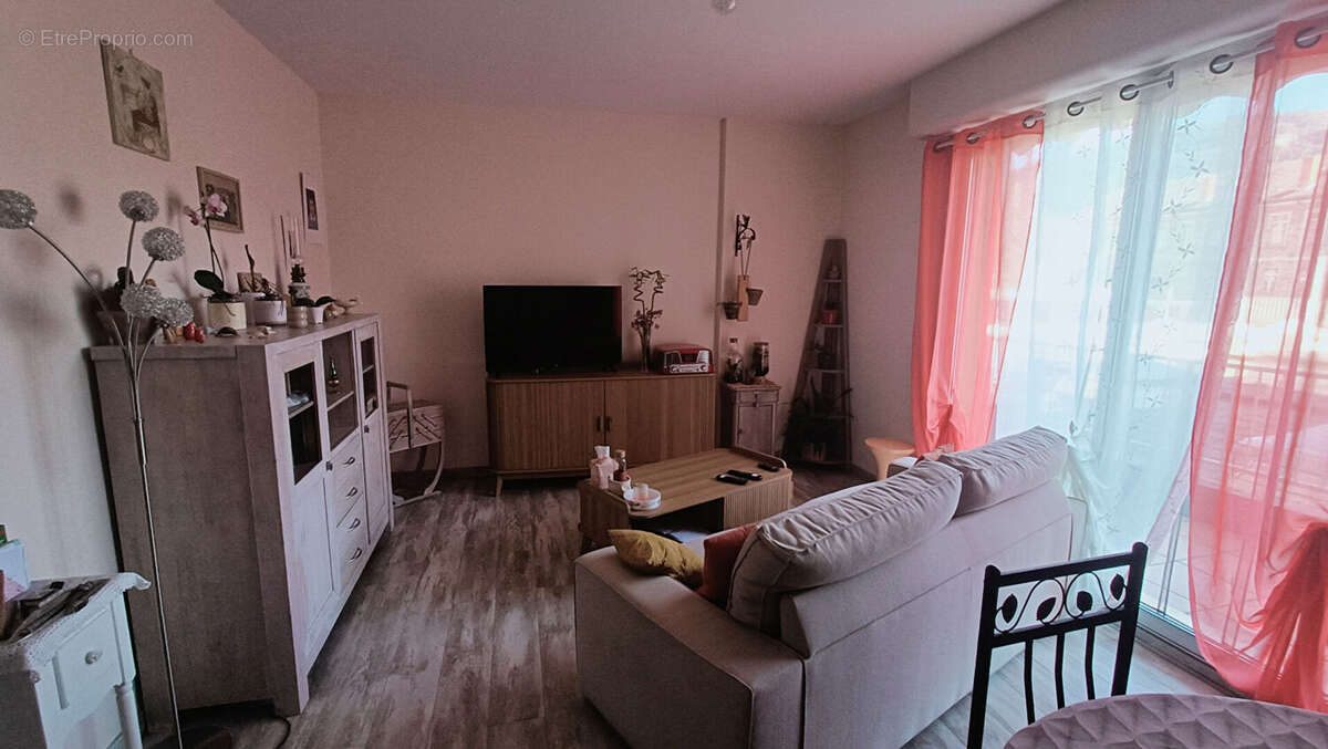 Appartement Millau T2 avec ascenseur et cave - résidence proche de toutes commodités - photo 3