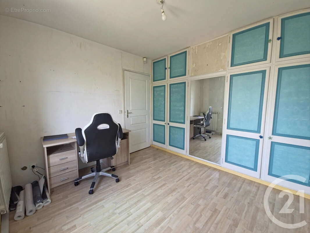 Maison 111 m² à Chelles  - photo 9