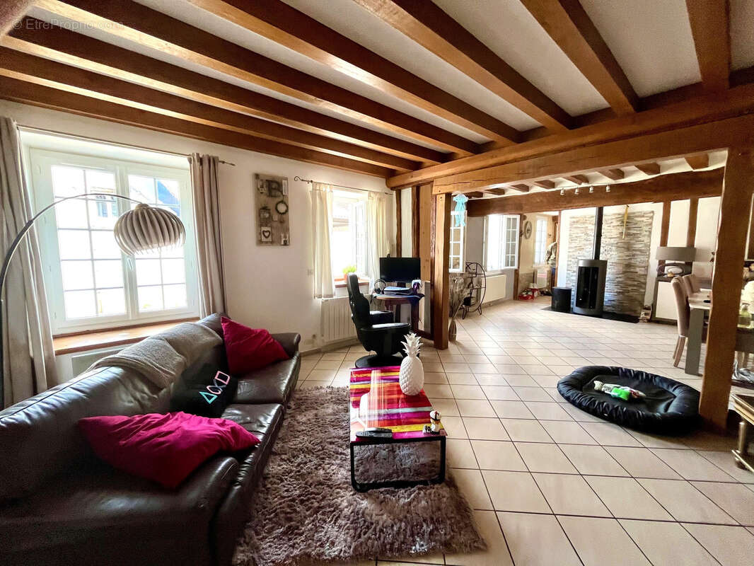 Maison à SAINT-ILLIERS-LE-BOIS