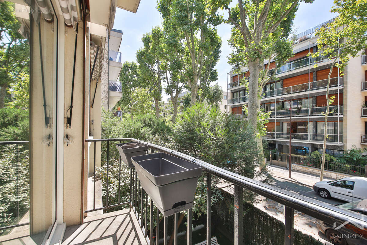 Neuilly-sur-Seine — Quartier Chézy — Rare 3 chambres de 106 m2 dans un écrin de verdure - photo 5