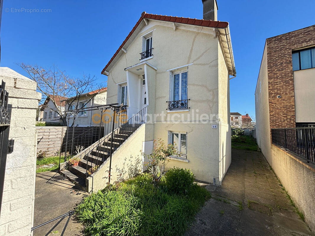 Maison à VILLENEUVE-LE-ROI