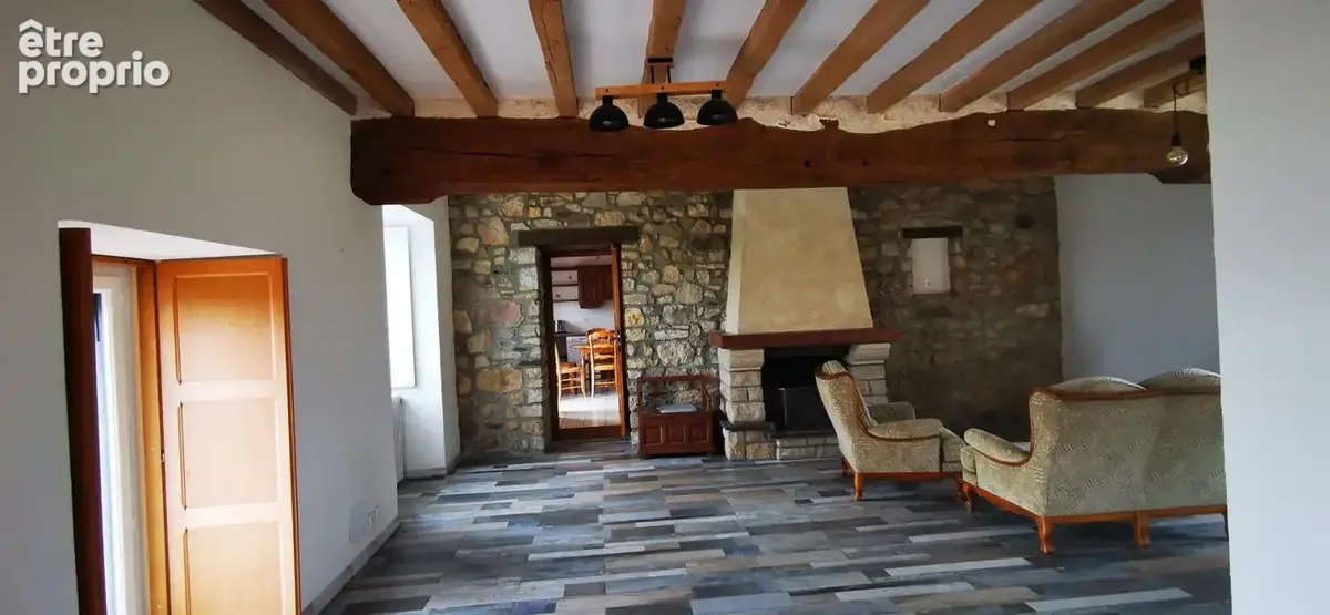 Maison en pierres 2 chambres dependance garage terrain 1650m - photo 4