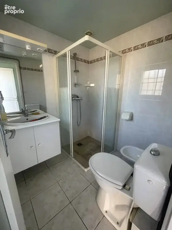Maison bourgeoise avec terrain et hangar - photo 6