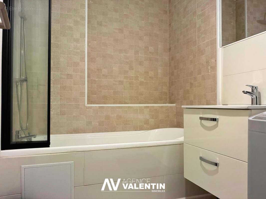 Appartement à ARS-SUR-MOSELLE