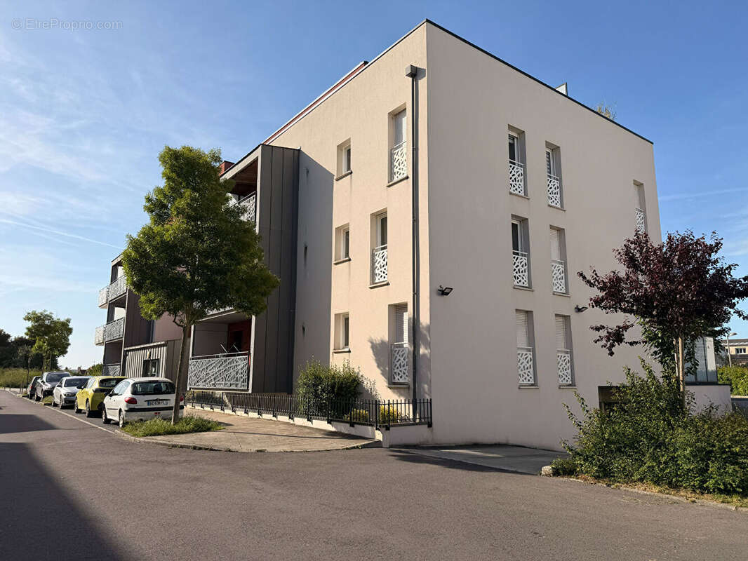 Appartement à COLOMBELLES