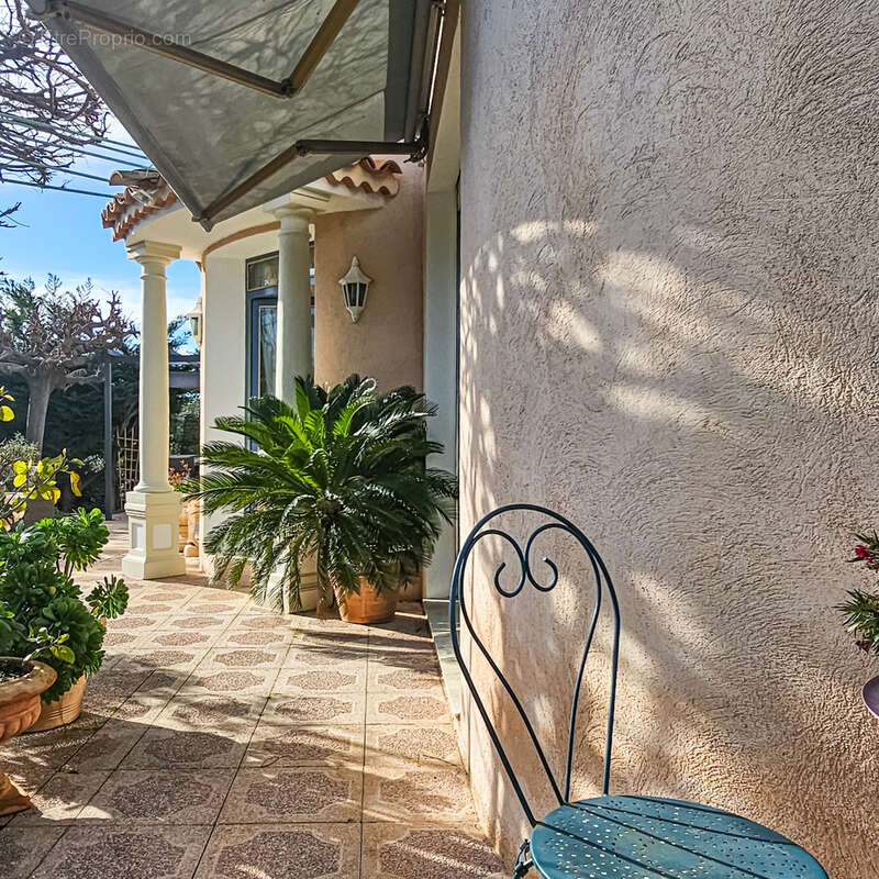Maison à HYERES