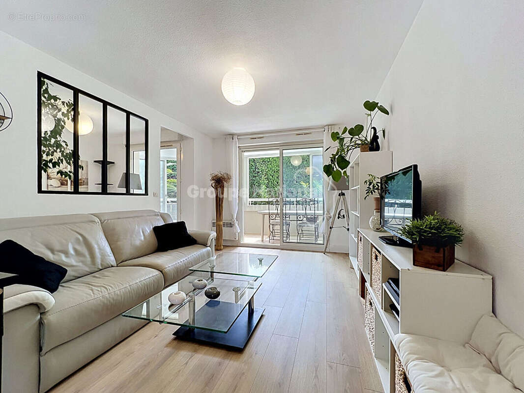 Appartement à MANDELIEU-LA-NAPOULE