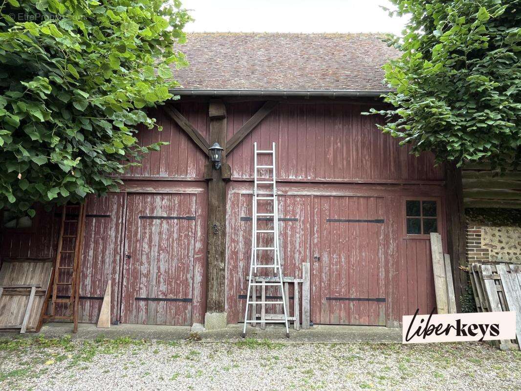 Demeure historique avec vue – Jardin, rivière et majestueuses dépendances – Verneuil d'Avre et d'Iton, Eure - photo 3