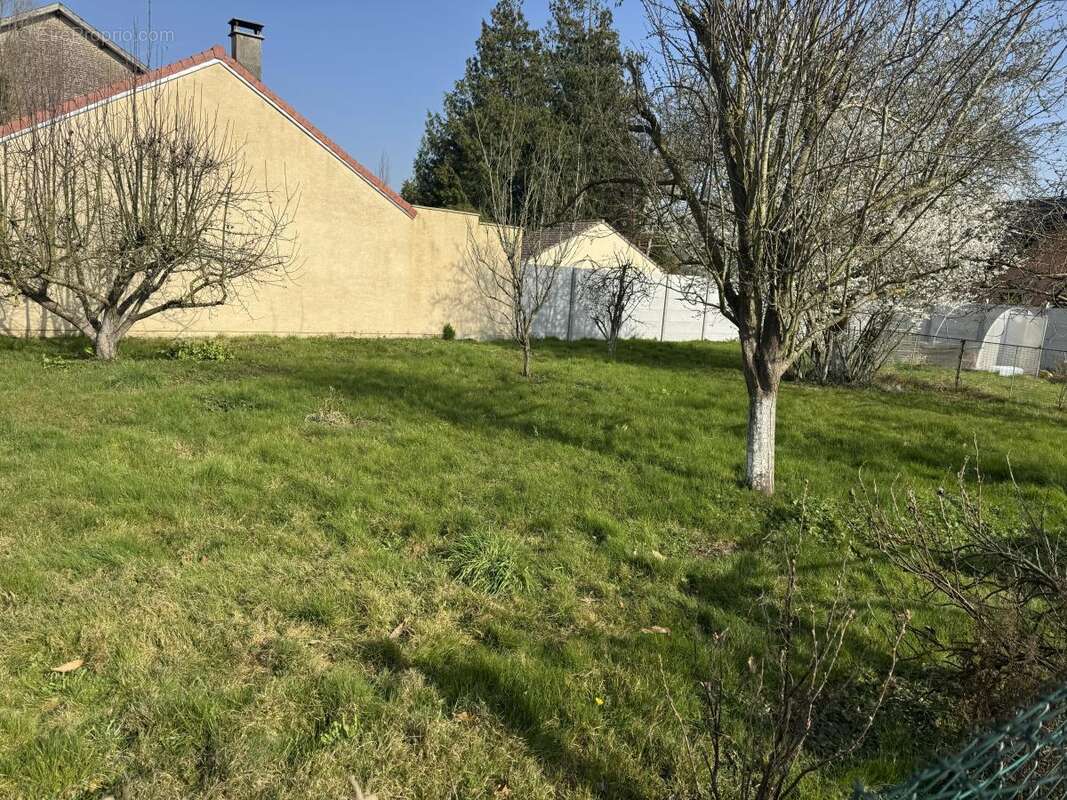 Terrain 710 m² à Cambrai  - photo 3