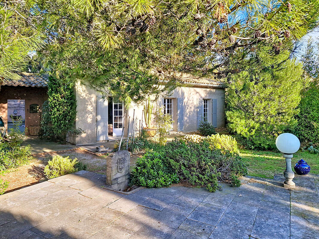 Maison à VILLENEUVE-LES-AVIGNON