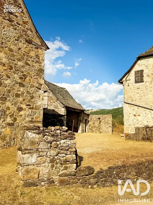 Photo 1 - Maison à ENTRAYGUES-SUR-TRUYERE