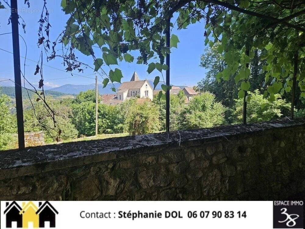 Maison à MIRIBEL-LANCHATRE