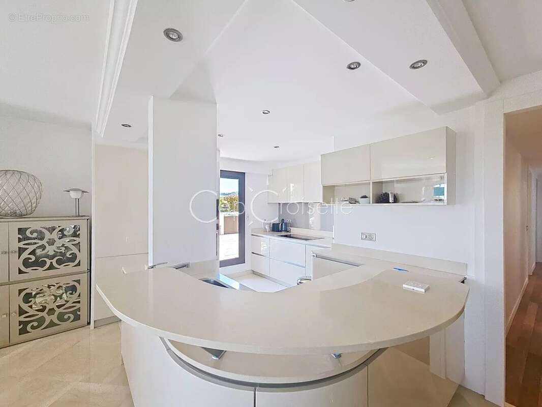 Appartement à MANDELIEU-LA-NAPOULE