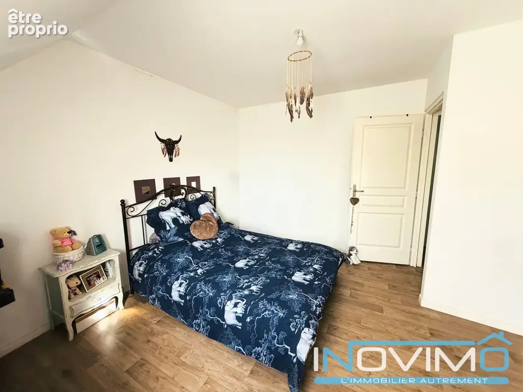Maison 3 chambres, beau séjour et un jardin