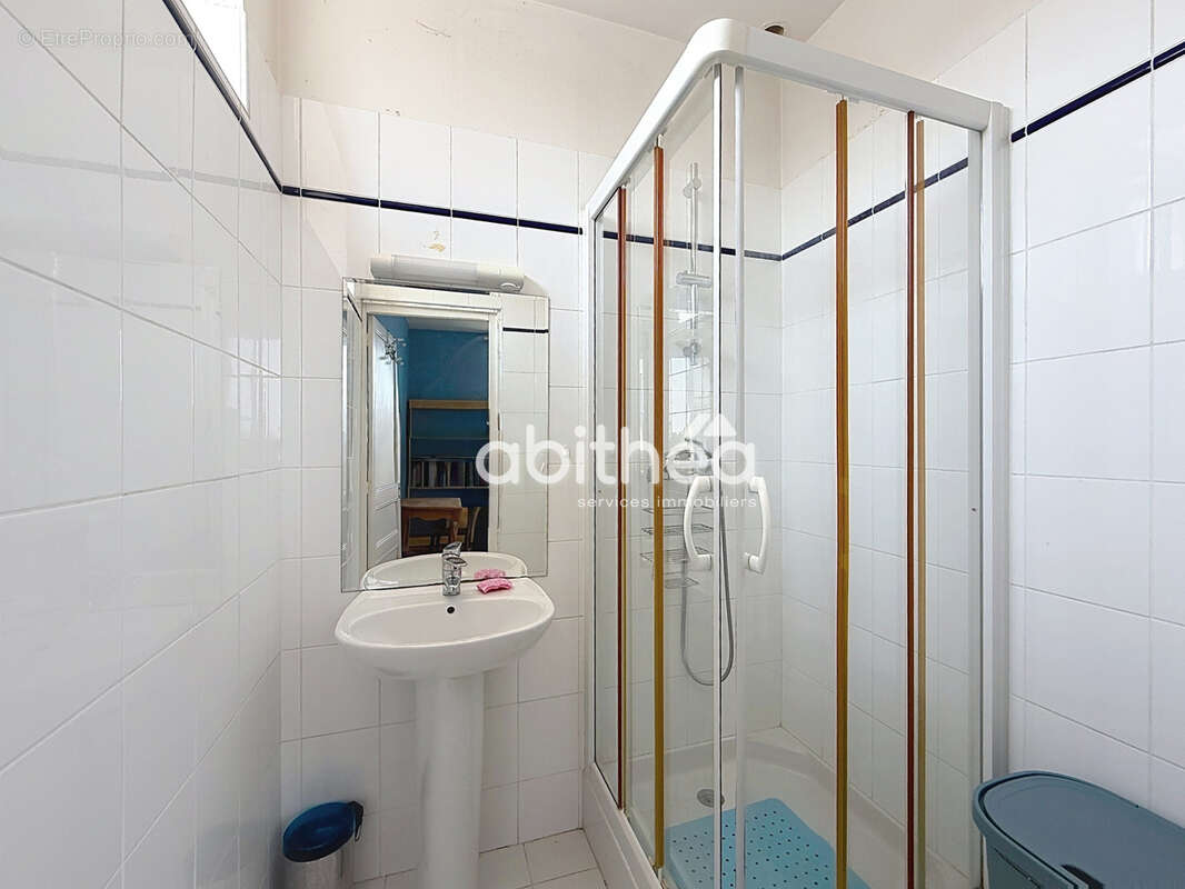 Ruffec Maison de ville 178 m2 3 chambres - photo 15