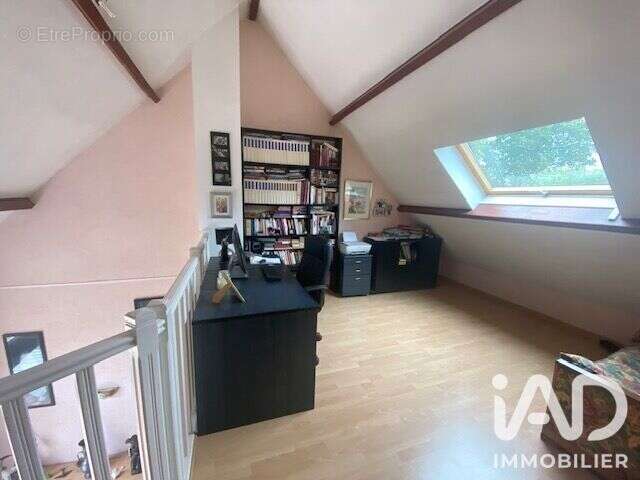 Maison 152 m² à Villejust  - photo 9