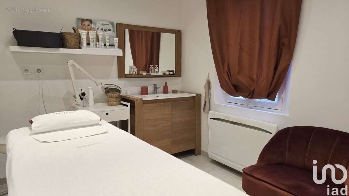 Photo 7 - Commerce à HEUDEBOUVILLE