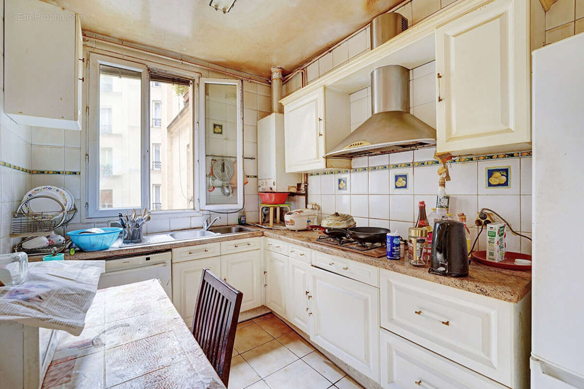 Appartement à PARIS-10E