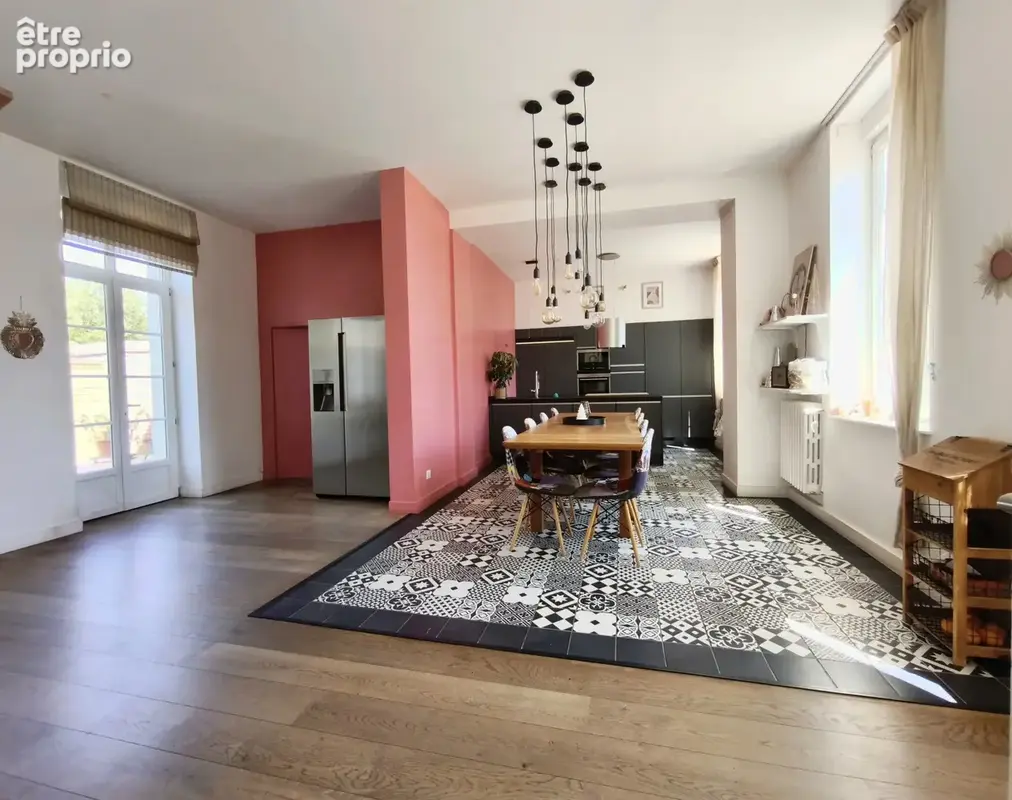 Ancien presbytère de caractère   270 m2   5 chambres   terrain clos   hangar 185 m2   potentiel professionnel - photo 13