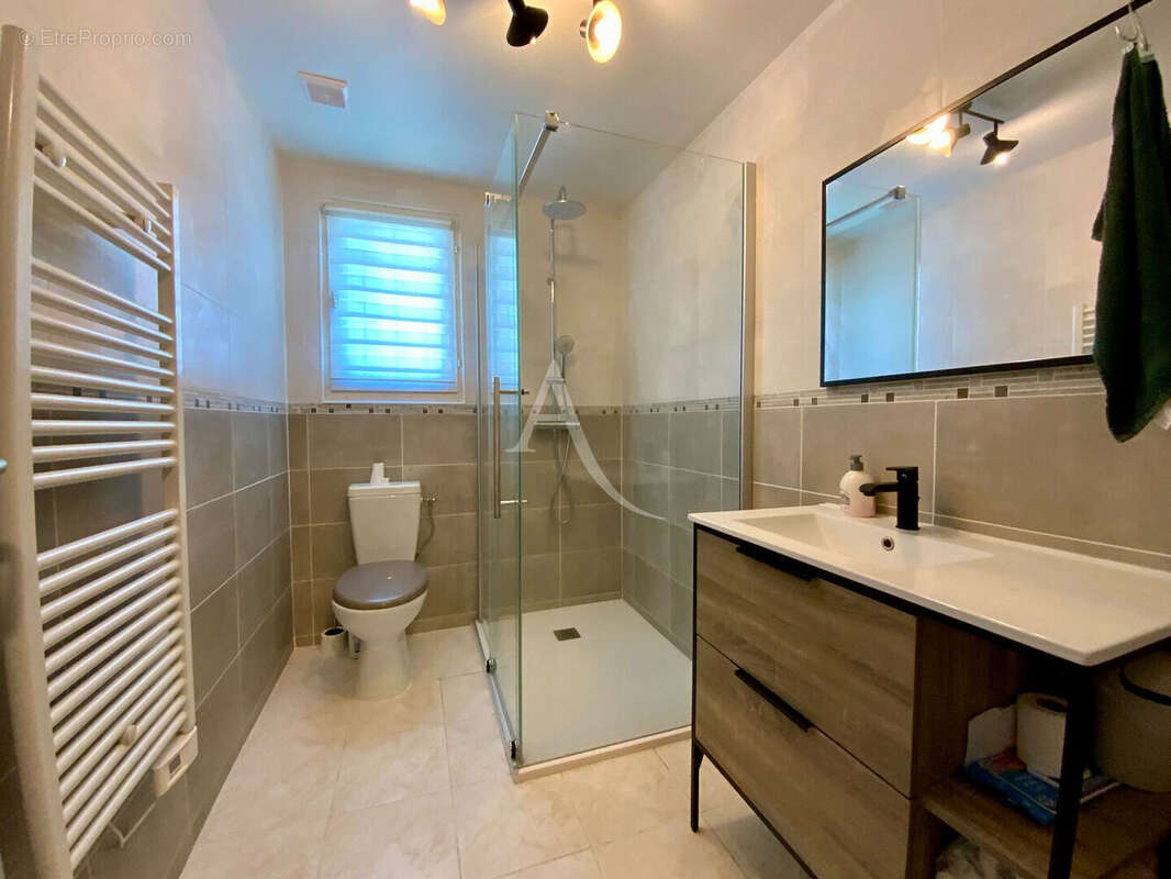 Maison à ALLAS-BOCAGE