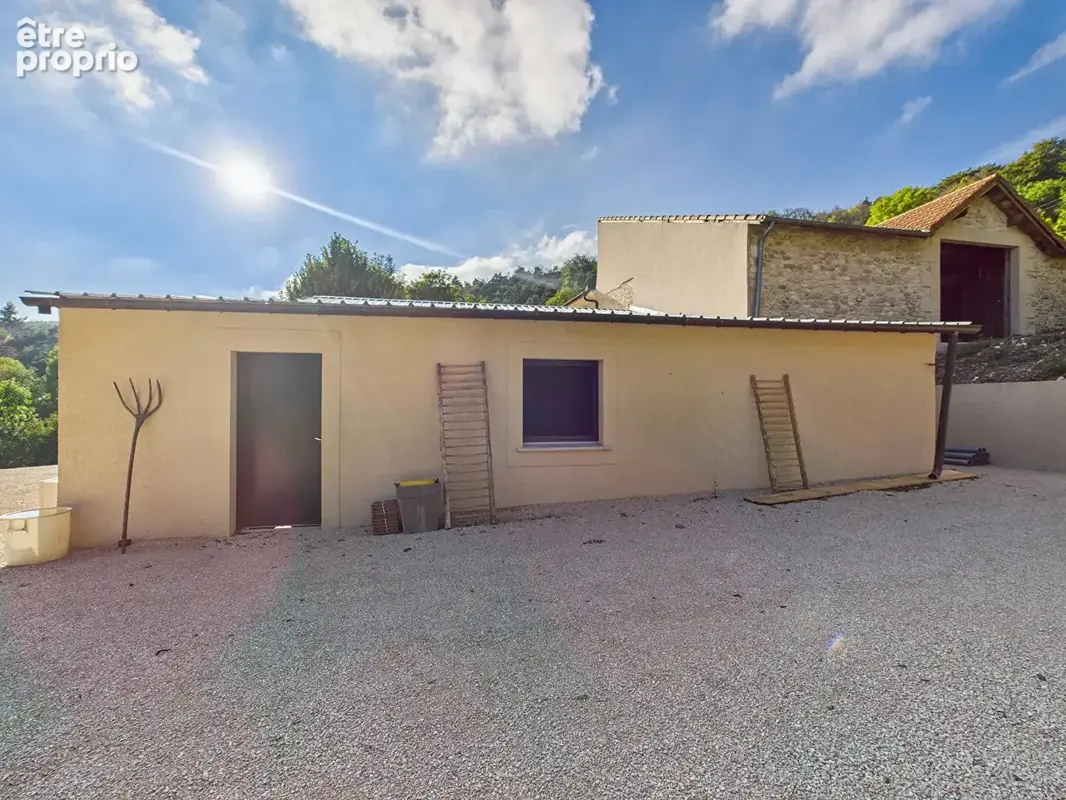 Propriete de charme sur 2 hectares 450m²  avec gites 26190 le chaffal - photo 17
