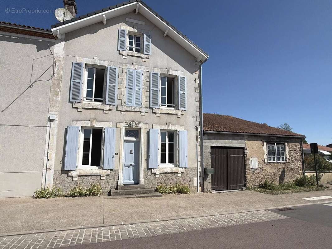 Maison spacieuse de 4 à 5 chambres, cuisine équipée, grands jardins - photo 9