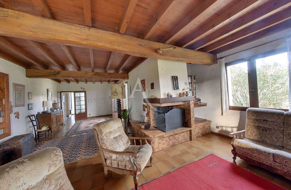 Maison à MAS-GRENIER