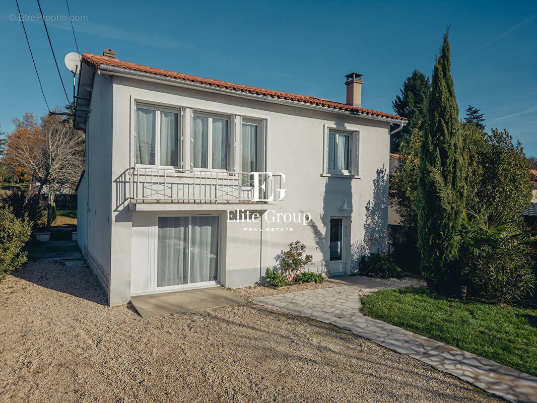 Maison à L&#039;ISLE-D&#039;ESPAGNAC