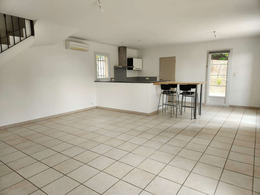 Maison à MERINDOL-LES-OLIVIERS