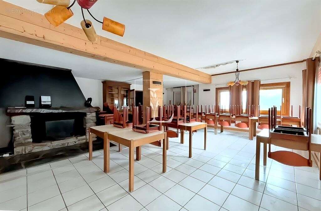 Commerce à GOUAUX-DE-LARBOUST