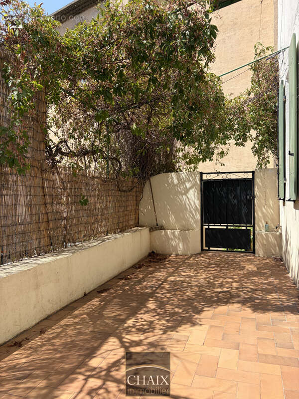 À vendre   Superbe T4 rénové en plein cœur d'Aubagne - photo 13