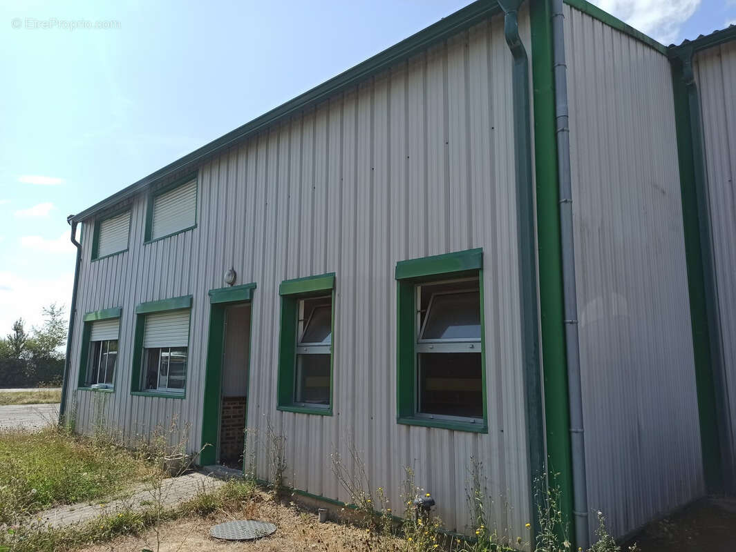 Commerce à SAINT-JUNIEN