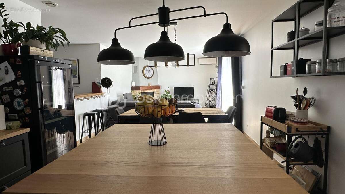 Maison à MONTSERET