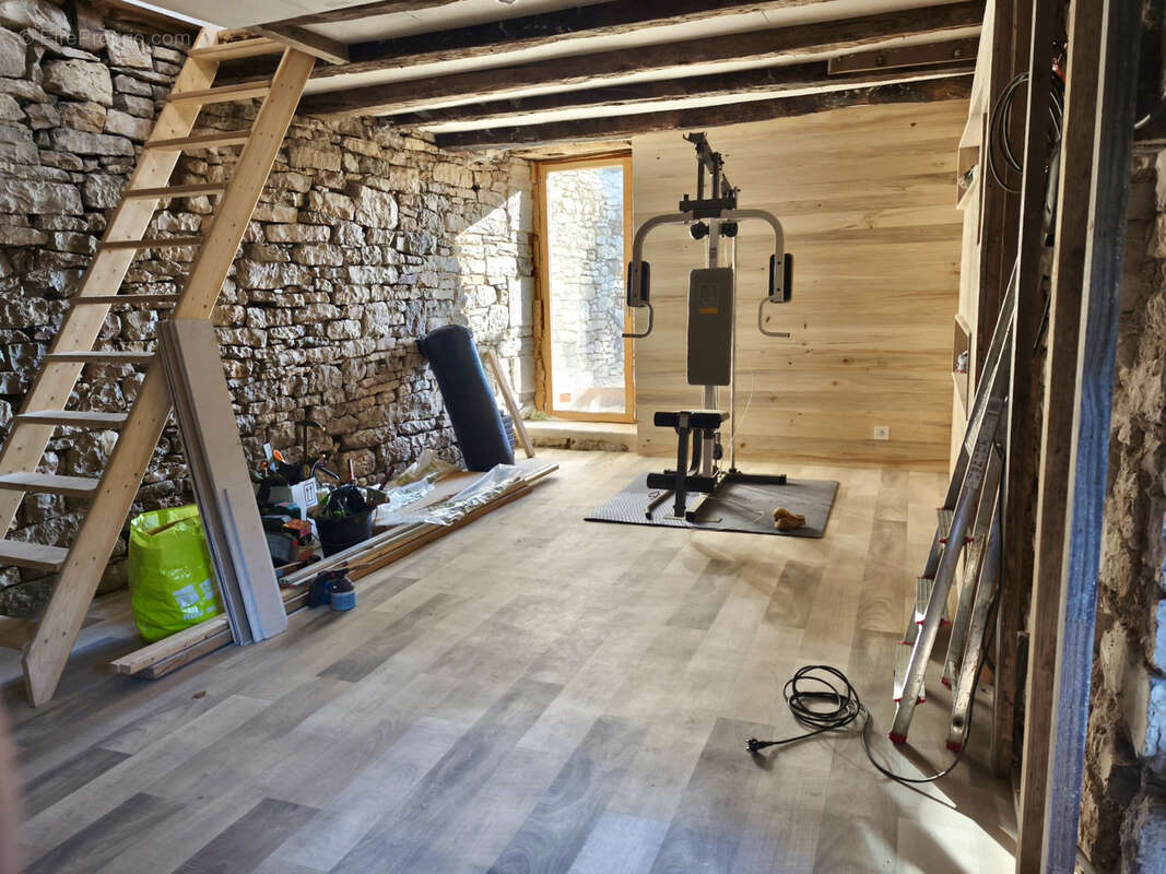 Maison à LIVERNON