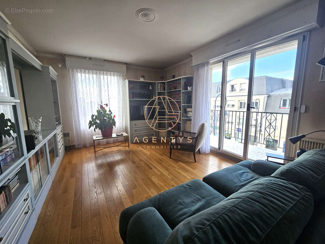 Appartement à LE PLESSIS-TREVISE