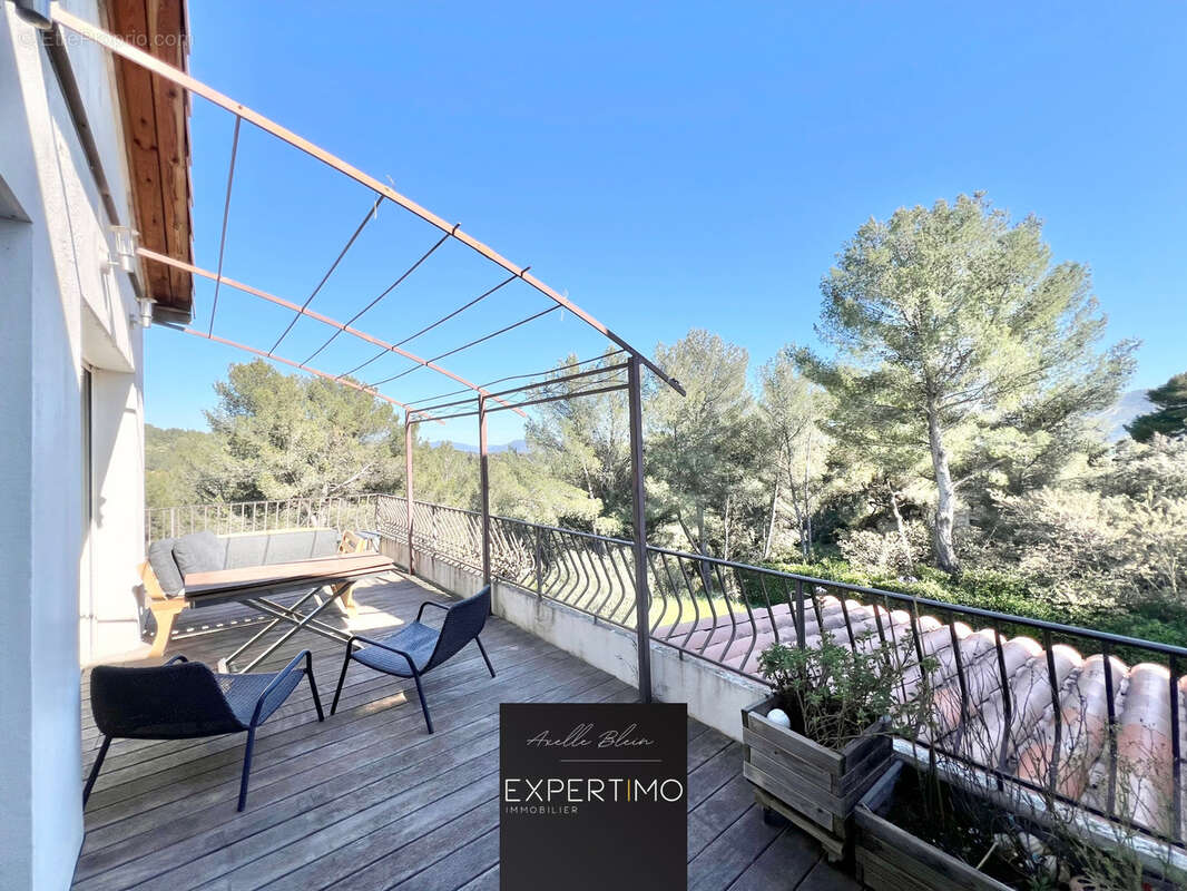 Appartement à MARSEILLE-12E