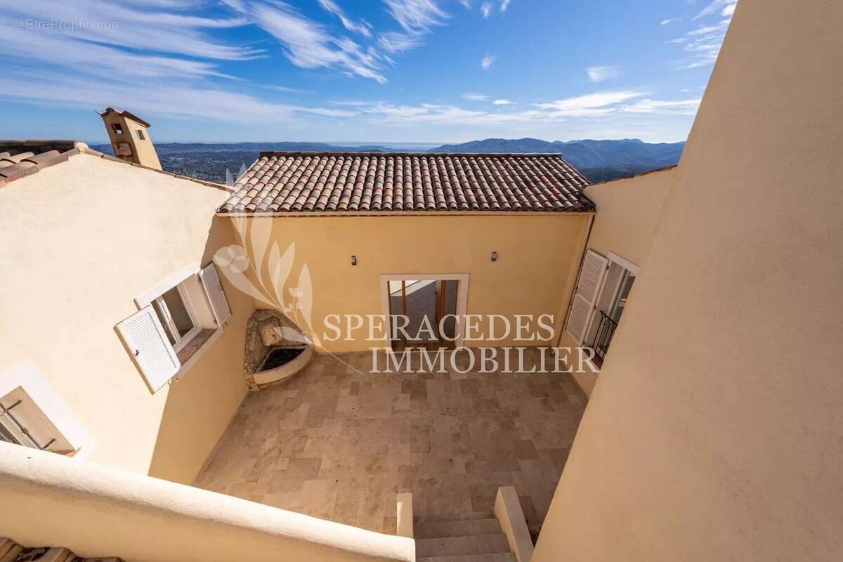 Maison à SPERACEDES