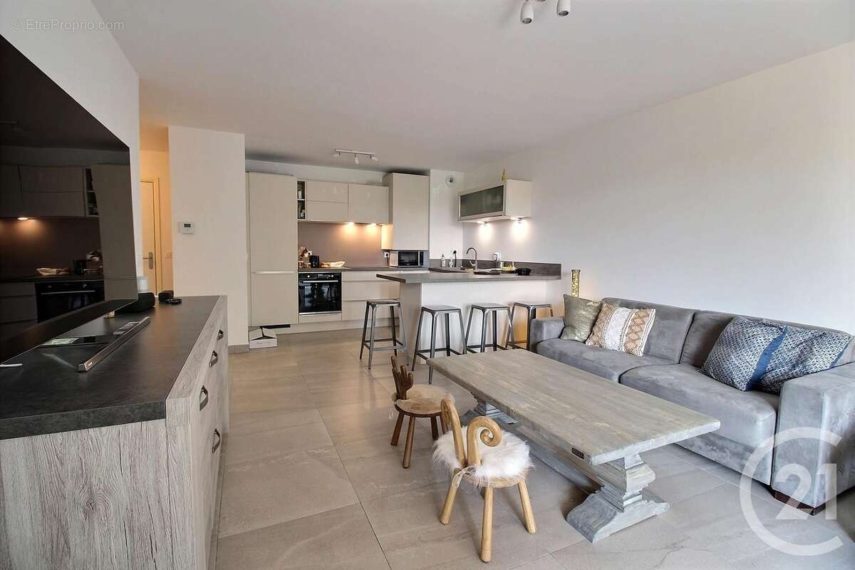 Appartement à VALBONNE