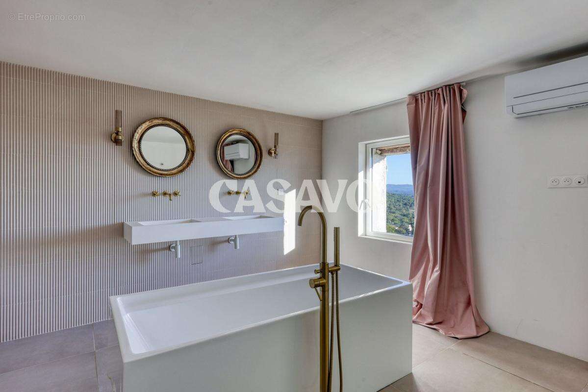 Vente Maison 5 pièces de 132m² - 13510 Éguilles - photo 14