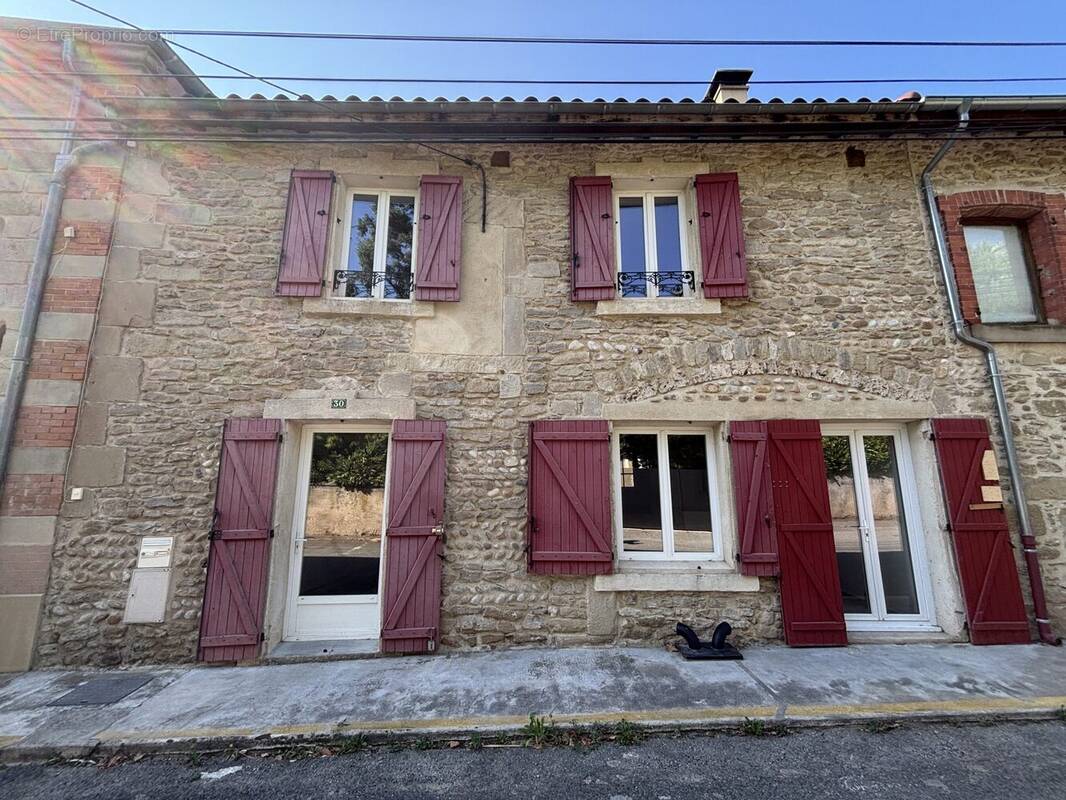 Maison à GENISSIEUX