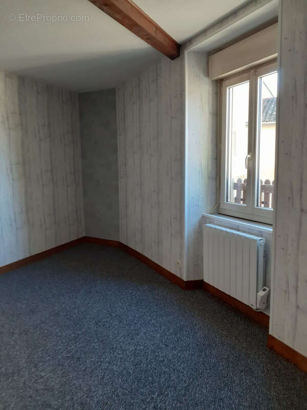 Commerce à SEREILHAC