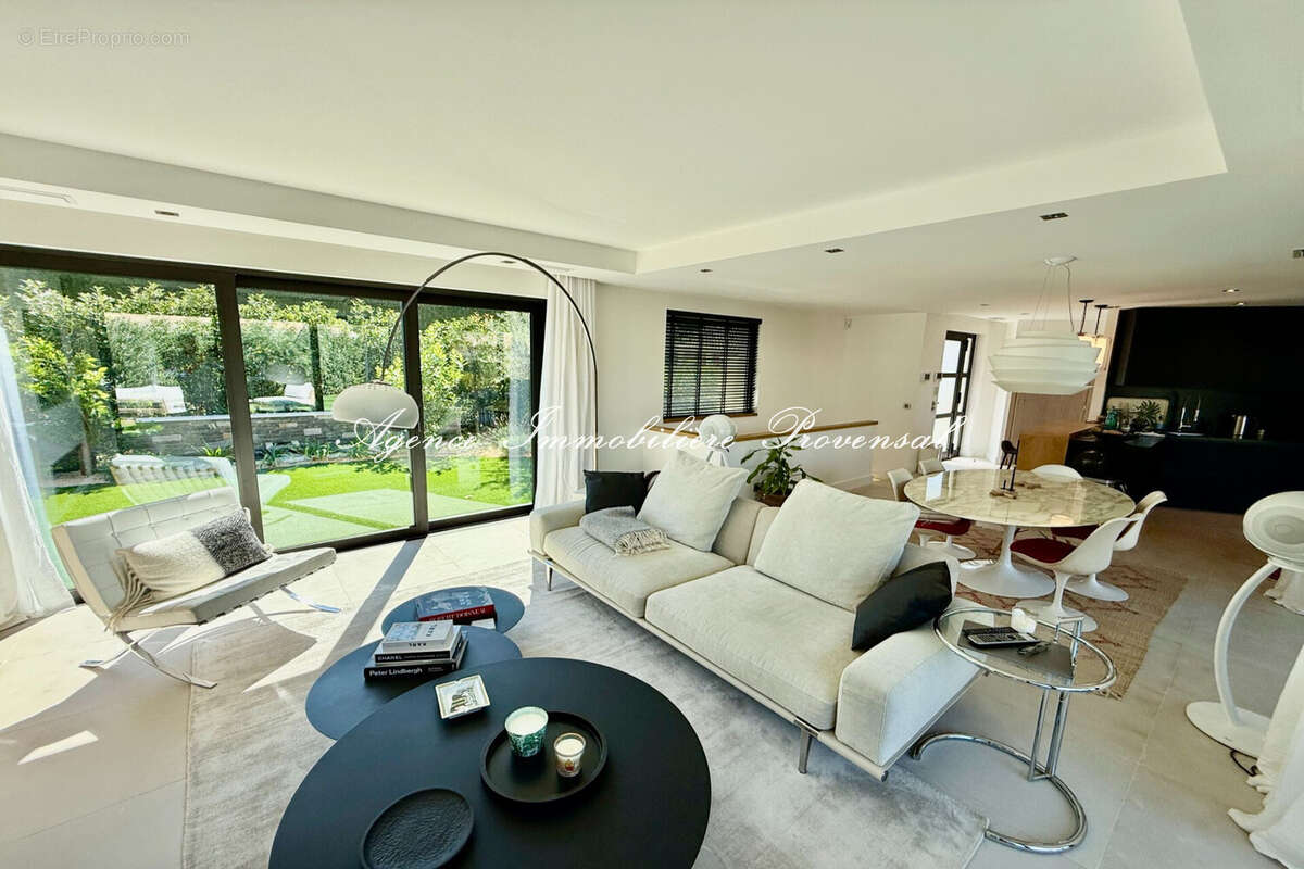 Maison 157 m² à Sainte-Maxime  - photo 6