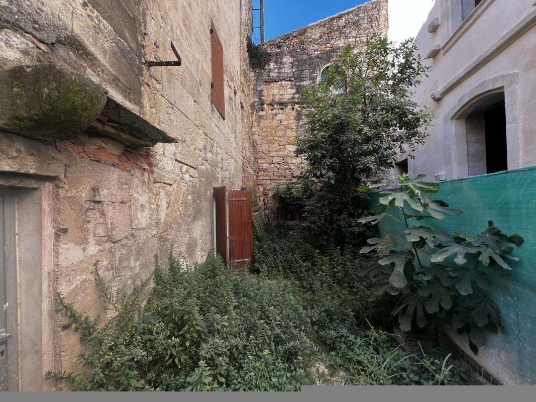 Maison à SAINT-GILLES