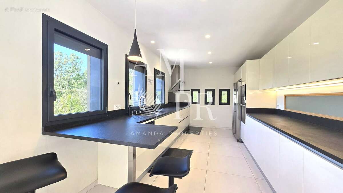 Maison à MOUGINS