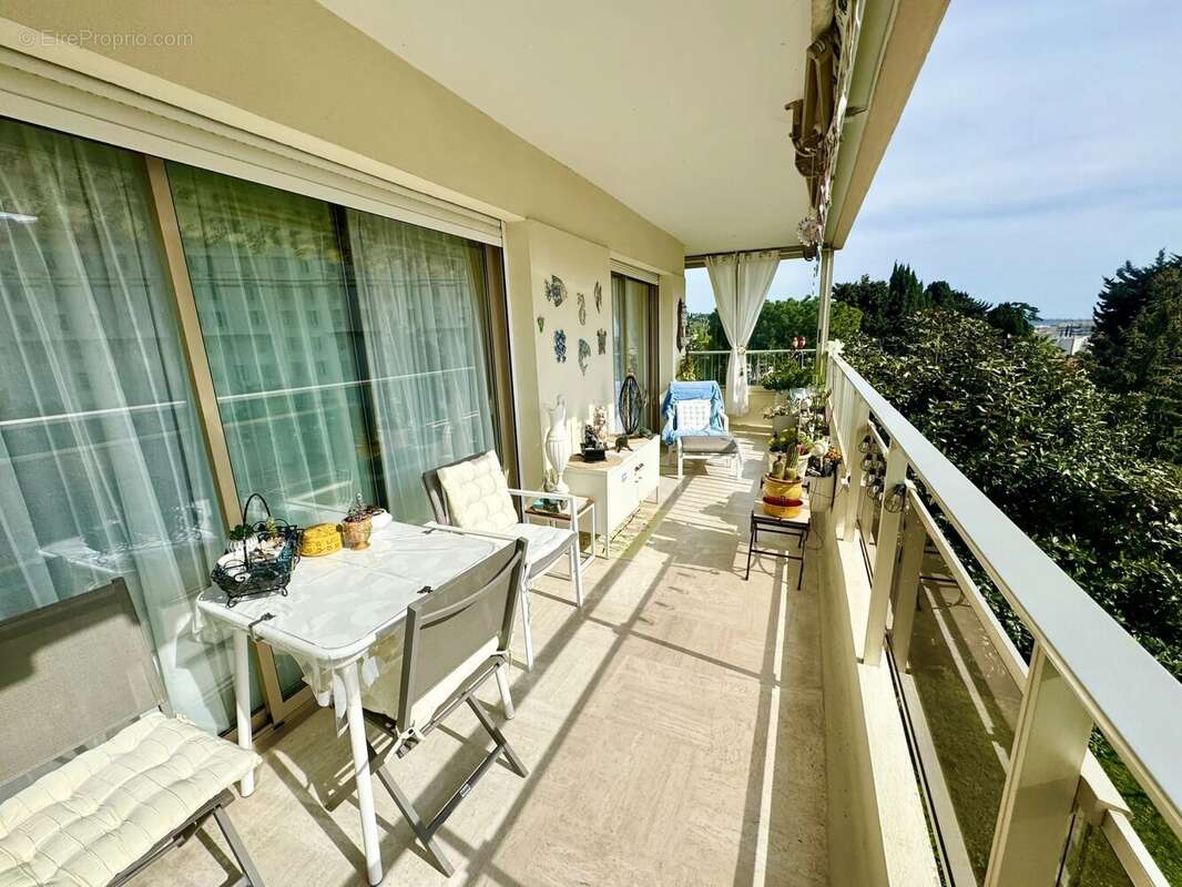 Cannes vente 3/4 pieces dans residence standing - photo 3